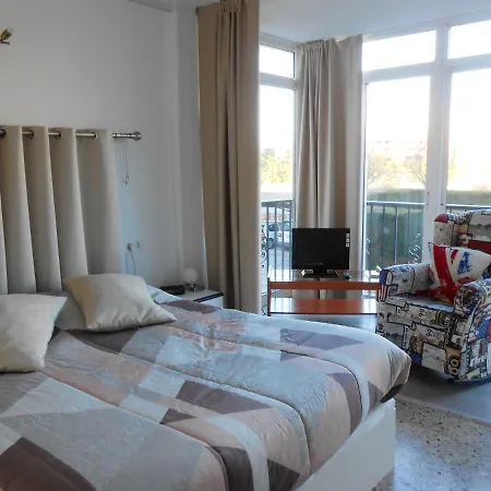 3 Bedrooms With City View Shared Pool And Furnished Balcony At 1 Km Away From The Beach Dénia